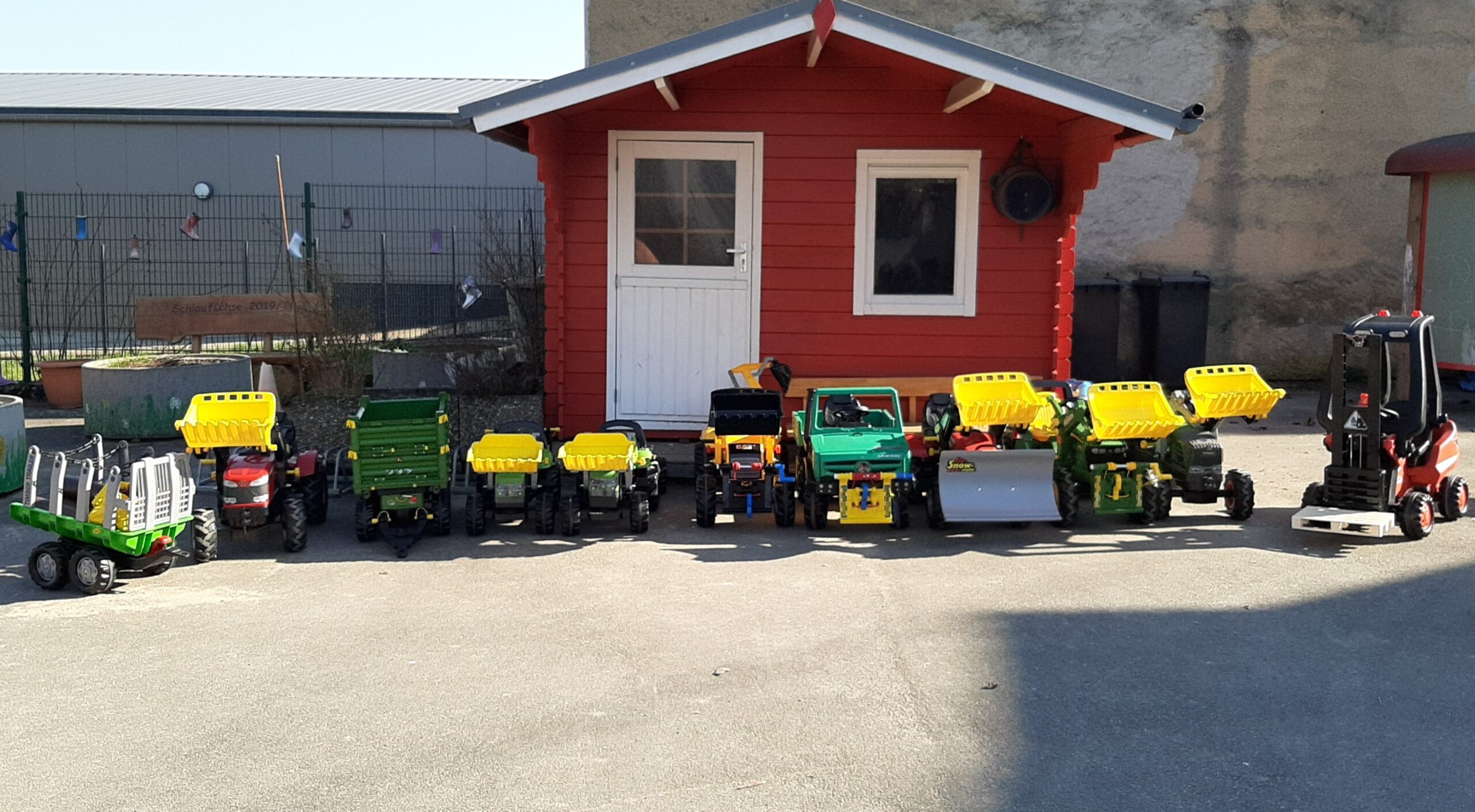 Neue Fahrzeuge für das Außengelände