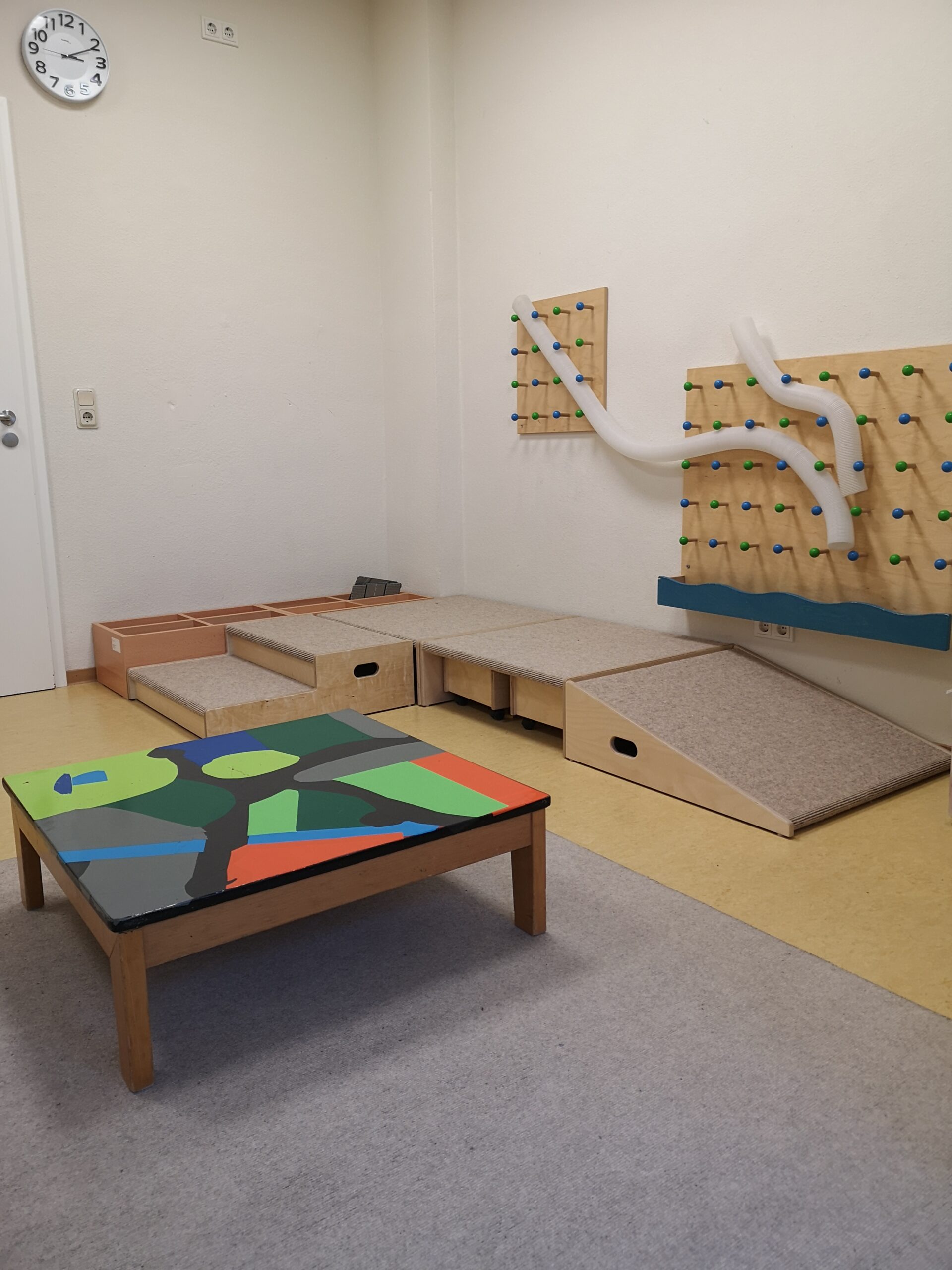 Neue Podeste für die Baustelle & eine neue Couch für das Sonnenzimmer